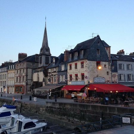 Un Petit Nid A Honfleur Apartment ภายนอก รูปภาพ