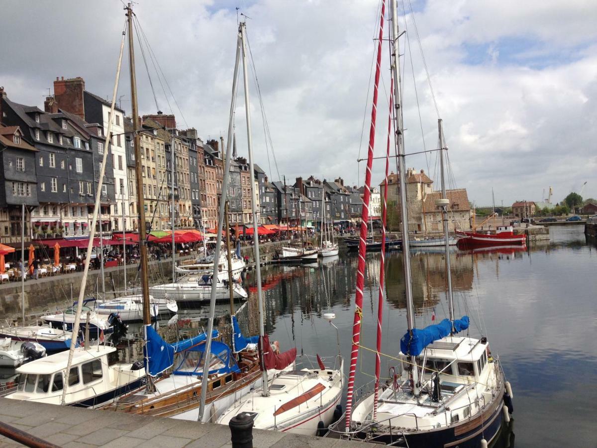 Un Petit Nid A Honfleur Apartment ภายนอก รูปภาพ